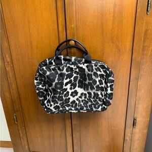 Diane Von Furstenberg lingerie make up toiletries bag nylon 10x12x3 zip close